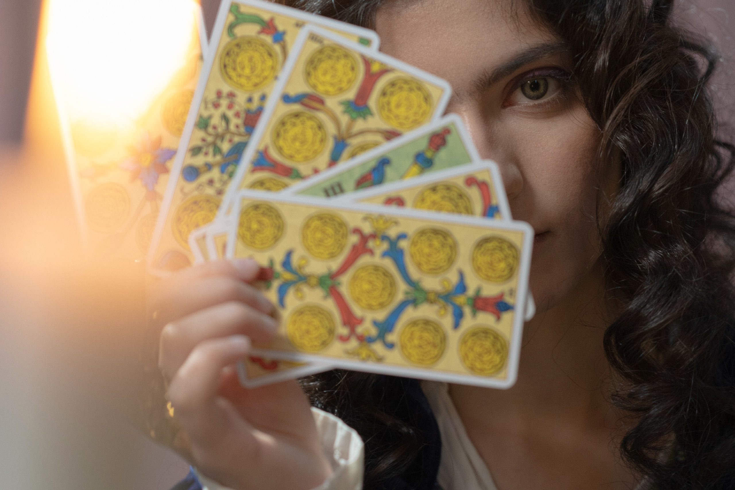 ¿Por qué invertir en una lectura de Tarot?: Alicia Collado tarotista