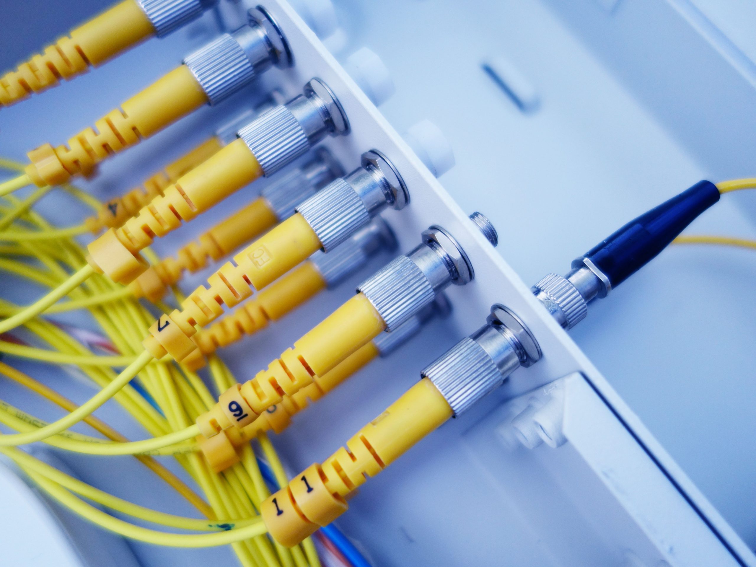 El profesional del futuro: El rol decisivo del ingeniero de telecomunicaciones en la transformación nacional